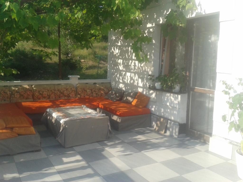 Dom Pod Roza Apartment Lesna Ngoại thất bức ảnh